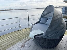 Hausboot am Xantener Nordsee
