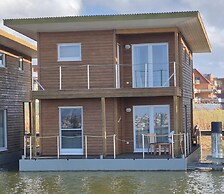 Hausboot in Barth am Barther Bodden
