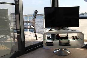 Hausboot am Xantener Nordsee