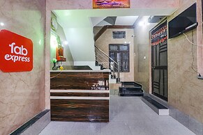 Fabexpress Milan Palace