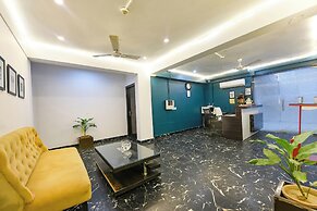 Fabhotel City Suits