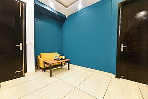 Fabhotel City Suits