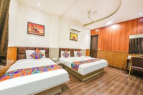 Fabhotel Shri Sai Dx