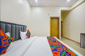 Fabhotel Palm Paradise