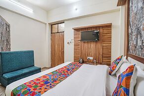 Fabhotel Triweni Palace