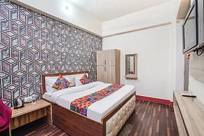 Fabhotel Triweni Palace