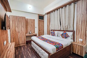 Fabhotel Triweni Palace