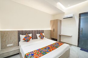 Fabhotel Mahalaxmii Grand