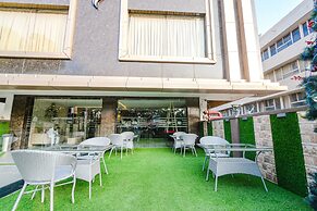 Fabhotel Prime Seven Lake View