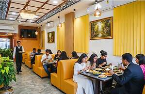 Fabhotel Rising Surya