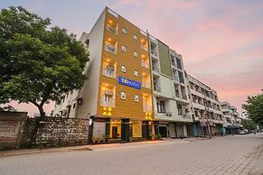 Fabhotel Taugan Inn