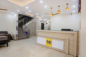 Fabhotel Taugan Inn