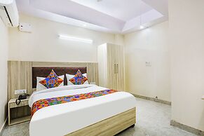 Fabhotel Taugan Inn