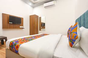 Fabhotel Villa The Suites