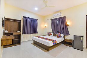 Fabhotel Baga Tulip - 600m From Baga Beach