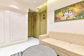 Fabhotel Villa Inn