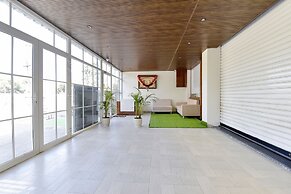 Fabhotel Villa Inn