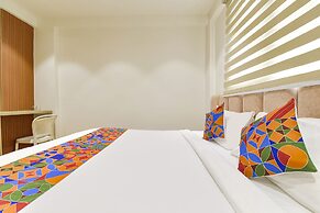 Fabhotel Villa Inn