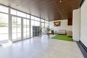 Fabhotel Villa Inn