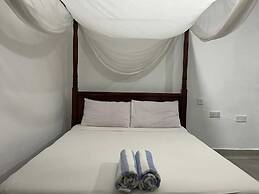 Diani Campsite & Cottages
