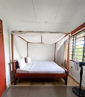 Diani Campsite & Cottages
