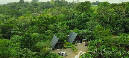 Yarumo Lodge Río Celeste Black Chalets