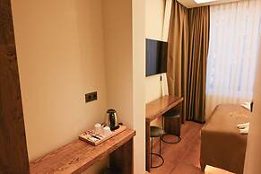 Lokka Hotel