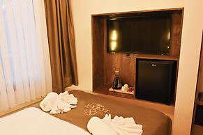 Lokka Hotel