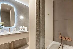 Suites FL by Sweett