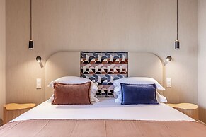 Suites FL by Sweett