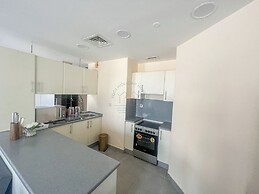 Snug Studio With City Views, Perfect For Couples