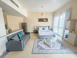 Snug Studio With City Views, Perfect For Couples