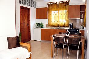 Sky-Line Apartments