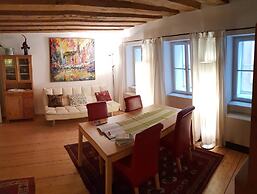 Romantic,central Situated 75m2 Flat
