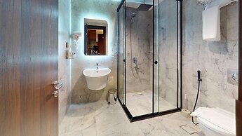 How inn Hotel
