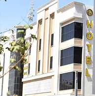 How inn Hotel