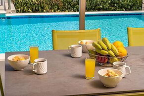 Villa Dinos With Swimming Pool