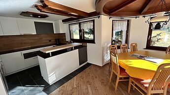 Chalet in Saas Fee Near Ski Slopes