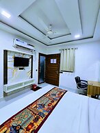 Hotel Aaarav Grand - Mathura Vrindavan