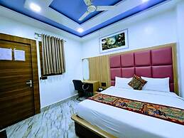 Hotel Aaarav Grand - Mathura Vrindavan