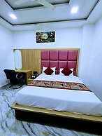 Hotel Aaarav Grand - Mathura Vrindavan