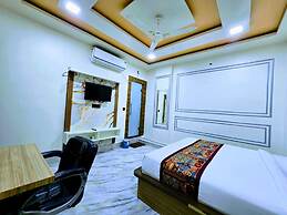 Hotel Aaarav Grand - Mathura Vrindavan