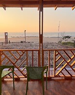 TUPTUP - Resto & Resort