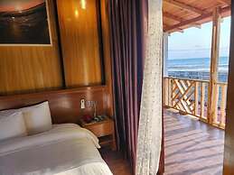 TUPTUP - Resto & Resort