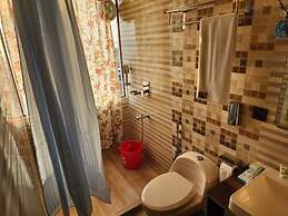TUPTUP - Resto & Resort
