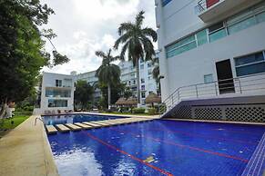 Spacious Condo with Gym & Pool Cancun