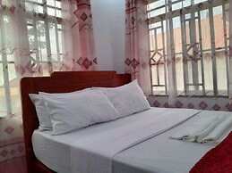 VALLEY BREEZE HOTEL