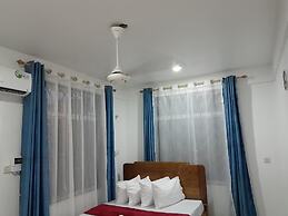 VALLEY BREEZE HOTEL