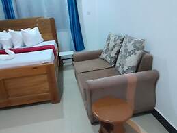 VALLEY BREEZE HOTEL