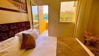 Nemes Pyramids View INN